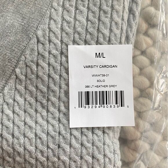 WeWoreWhat Varsity Schoolgirl V-neck Cable Cardigan Heather Gray Size M/L NWT - Picture 9 of 10